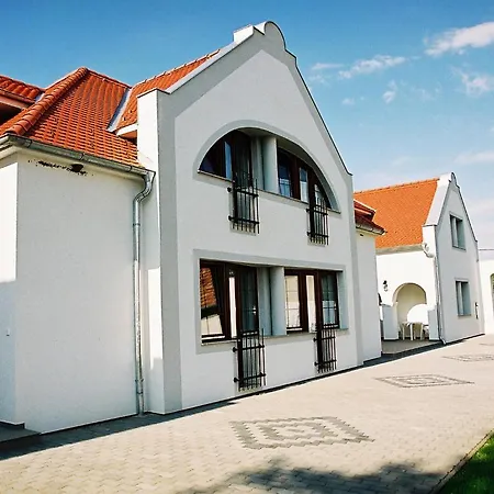 Szanyi Vendeghaz 3*