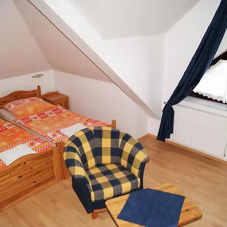 Gasthuis Szanyi Vendeghaz 3*